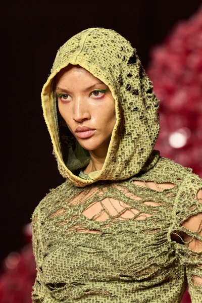 Look 34